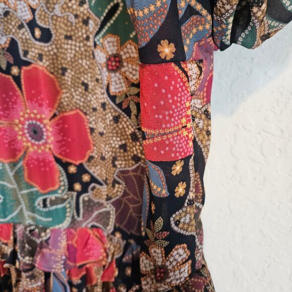 FARM Rio Multicolor Floral Blouse with long sleeves - Picture 6 of 12